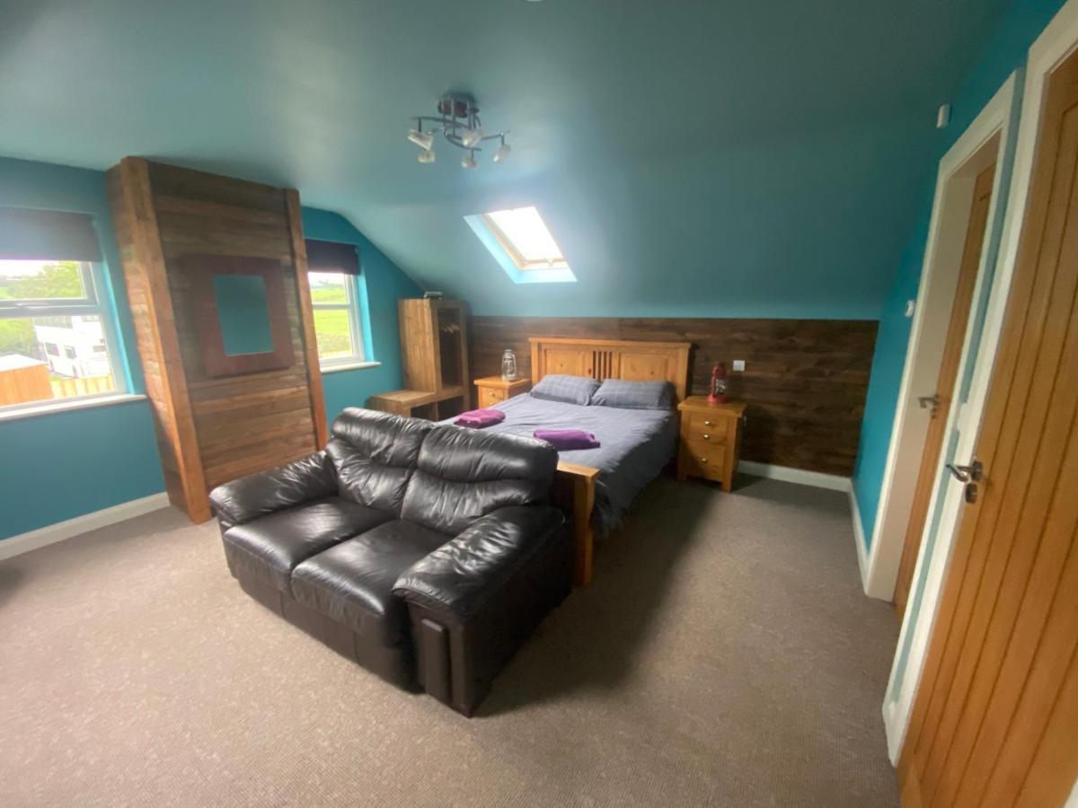 Sleeps 12 Hot Tub Sauna Cinema Pets Welcome Enniskillen Exterior photo