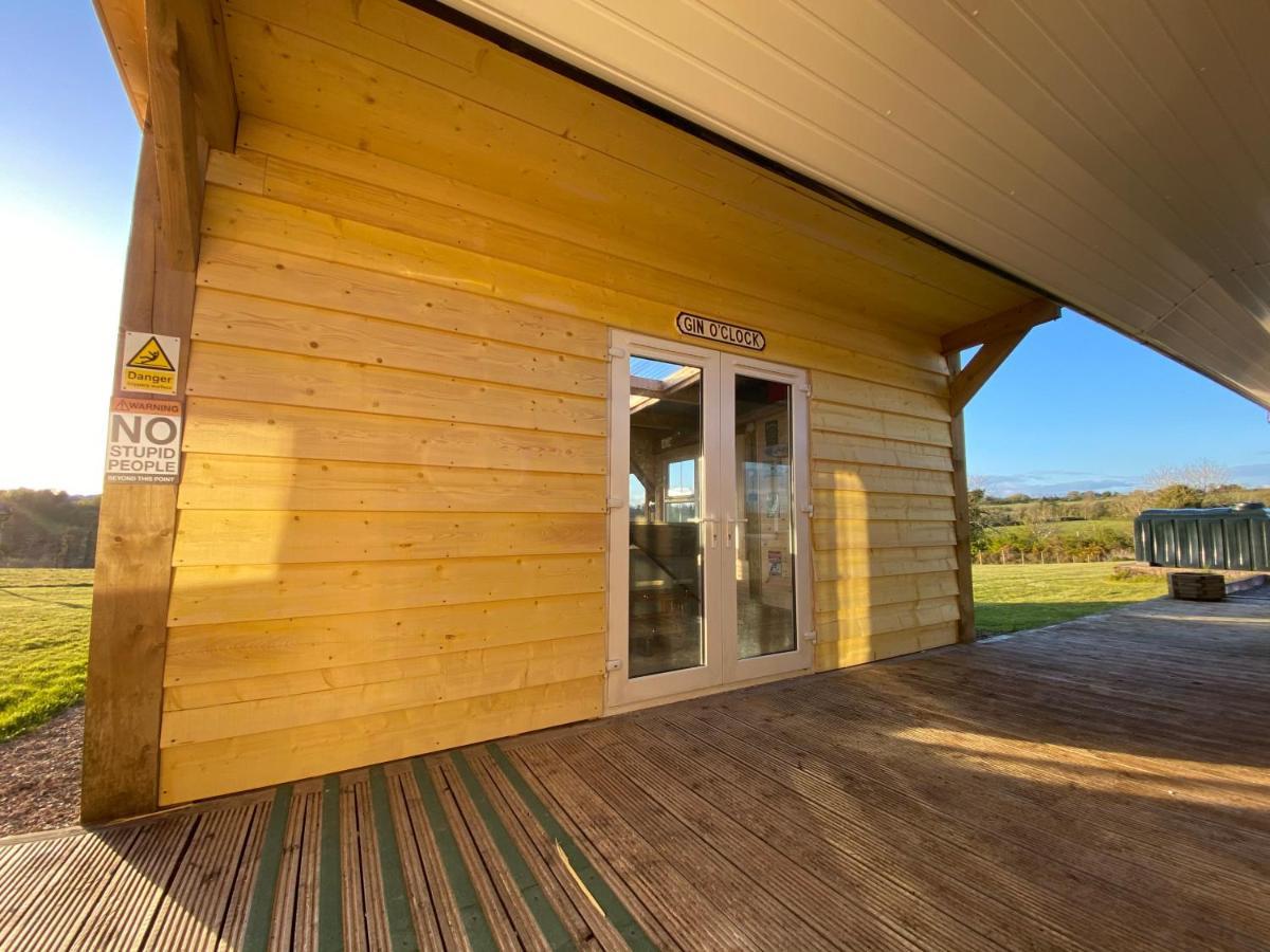 Sleeps 12 Hot Tub Sauna Cinema Pets Welcome Enniskillen Exterior photo